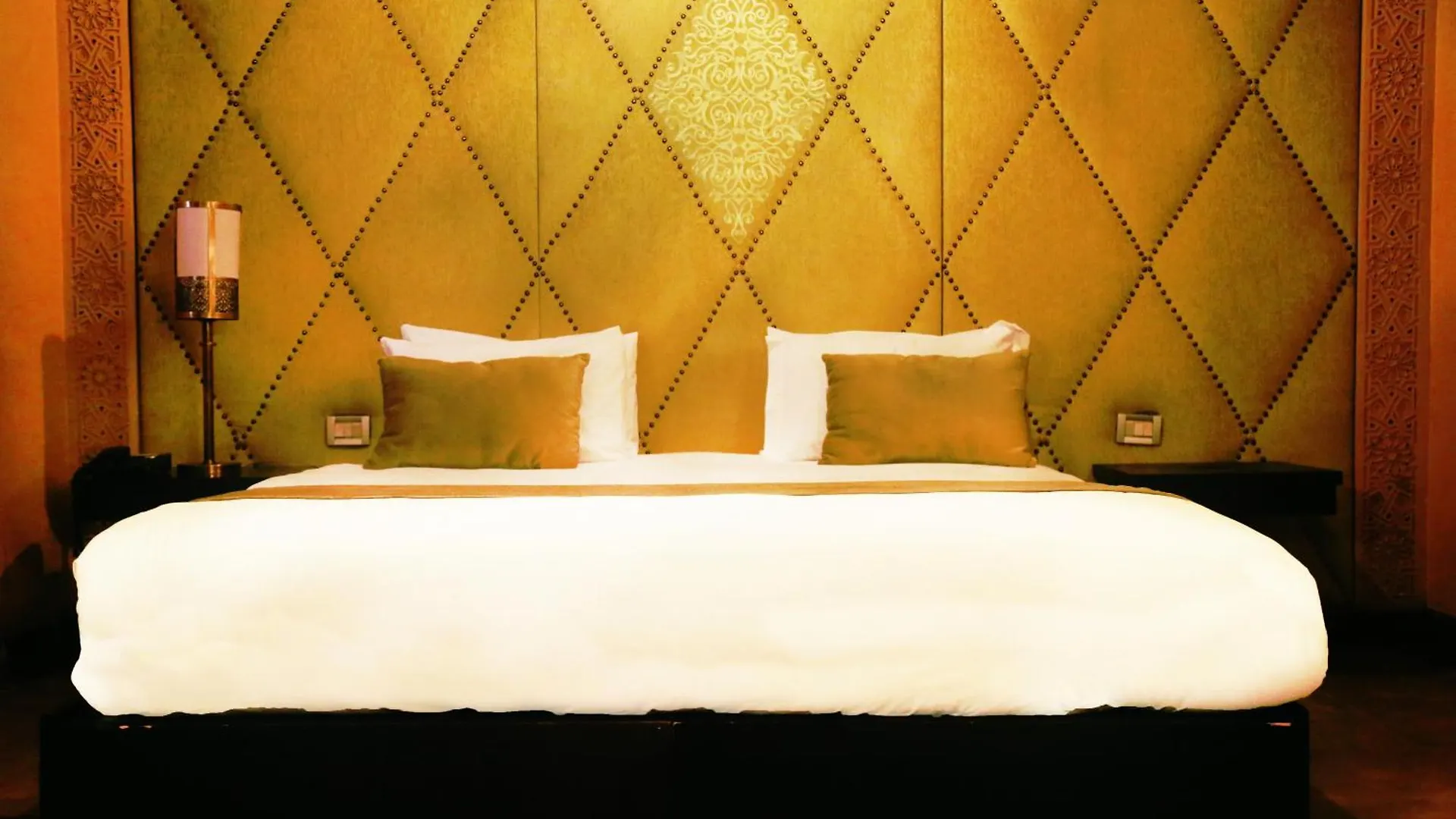 Sky Boutique Ennahda Rennaissance Hotel Marrakesh Morocco